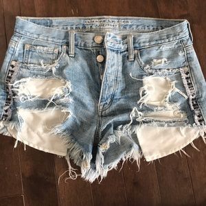 American EagleOutfitters festival high rise short